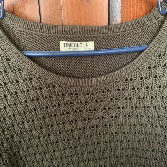 Sweater - Picture 3 of 3